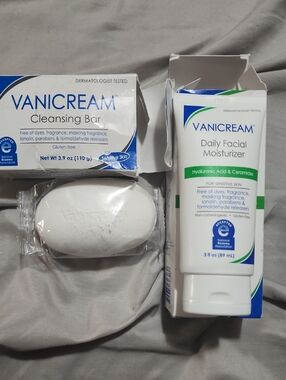 vanicream cleansing bar and daily facial moisturizer bundle